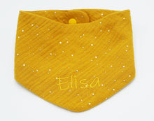 Lade das Bild in den Galerie-Viewer, Halstuch abgerundet mit Druckknopf | personalisiert mit Wunschnamen | Bio-Musselin-Baumwolle