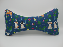 Lade das Bild in den Galerie-Viewer, Leseknochen (2D) - Safari - personalisiert mit Wunschnamen - 100% Bio-Baumwolle