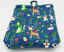 Lade das Bild in den Galerie-Viewer, Turnbeutel-Rucksack-Kombo | personalisiert mit Wunschnamen &amp; -motiv | Cord in BLAU
