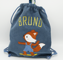 Lade das Bild in den Galerie-Viewer, Turnbeutel-Rucksack-Kombo | personalisiert mit Wunschnamen &amp; -motiv | Cord in BLAU

